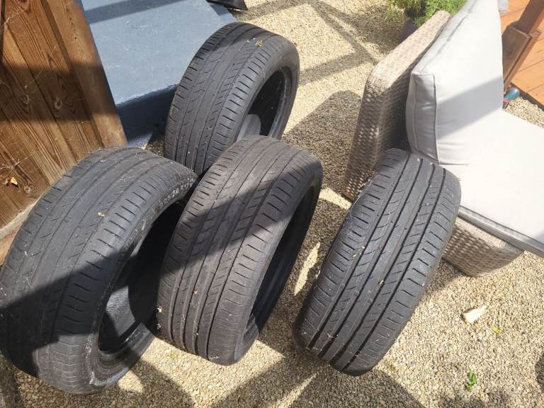 225/50 R17