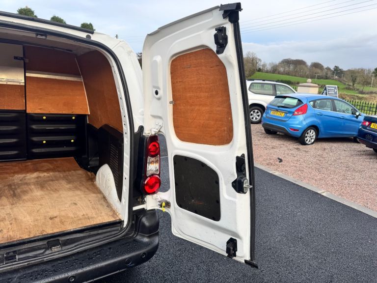 2015 Peugeot Partner 1.6L - Not Citreon Berlingo - Toyota Proace 