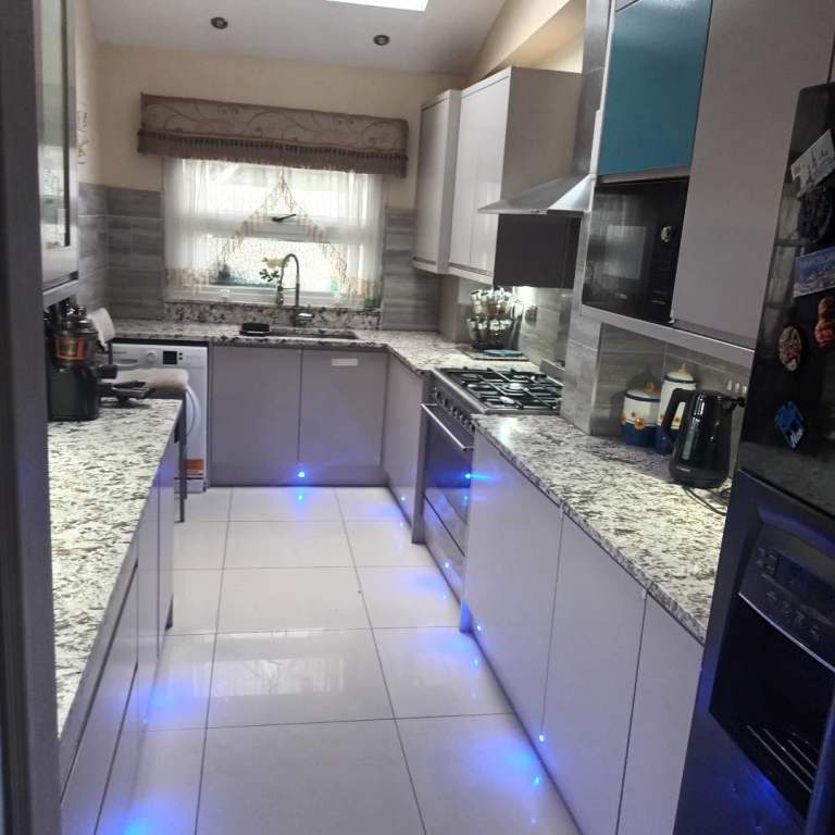 Double Room to let in Share housed looking for Mature Adult