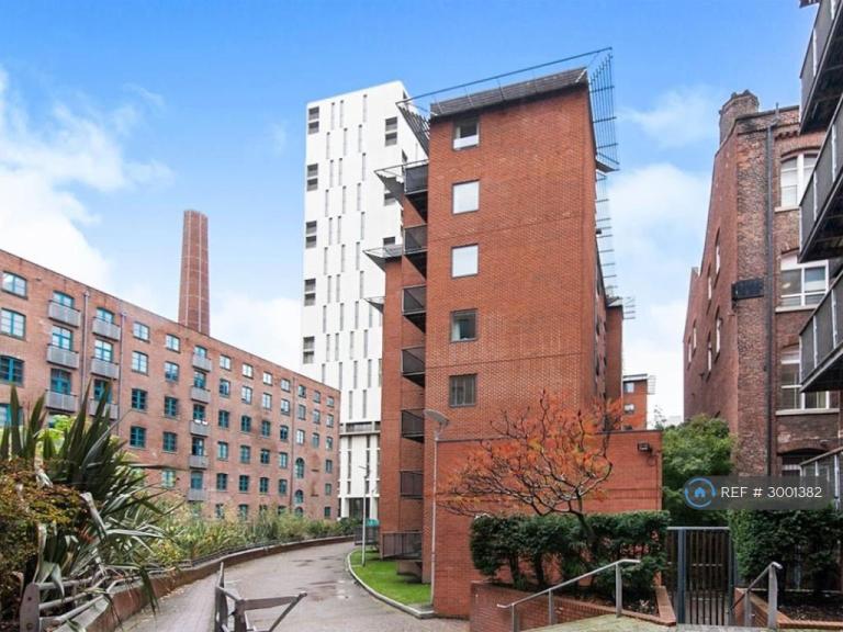 2 bedroom flat in The Foundry, Manchester, M1 (2 bed) (#3001382)