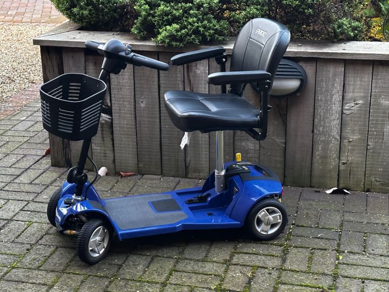 Mobility Scooter - Like New!!