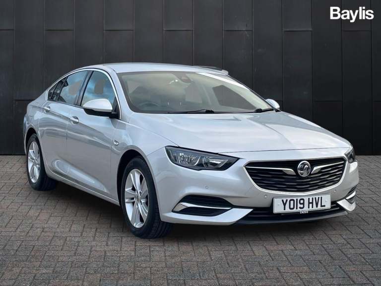 2019 Vauxhall Insignia Insignia 1.5i Turbo Tech Line Nav Grand Sport 5dr 165 ps Hatchback Petrol ...
