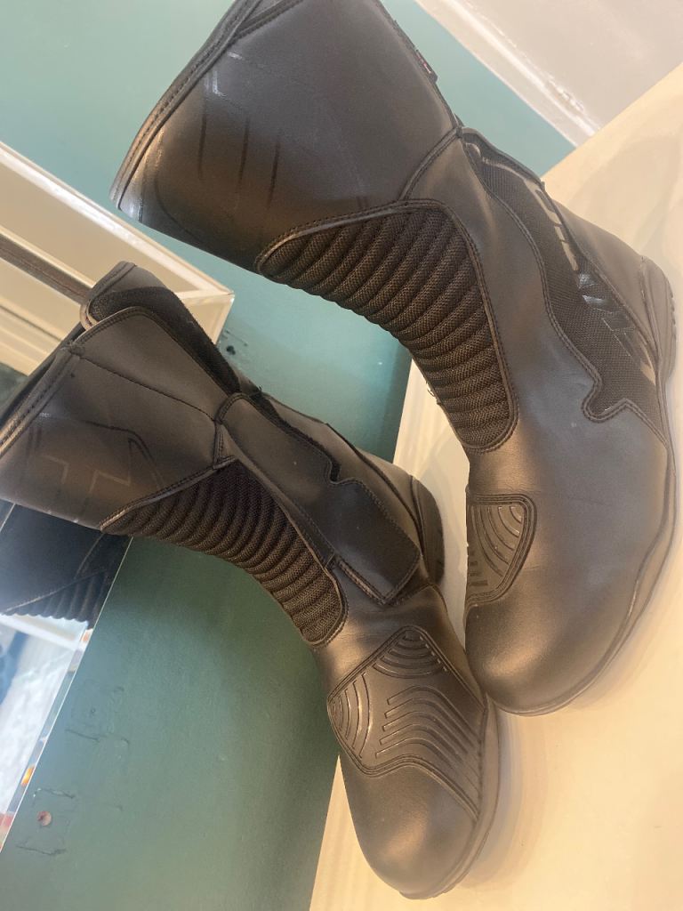 Biker boots (UK: 9) (EUR: 43)