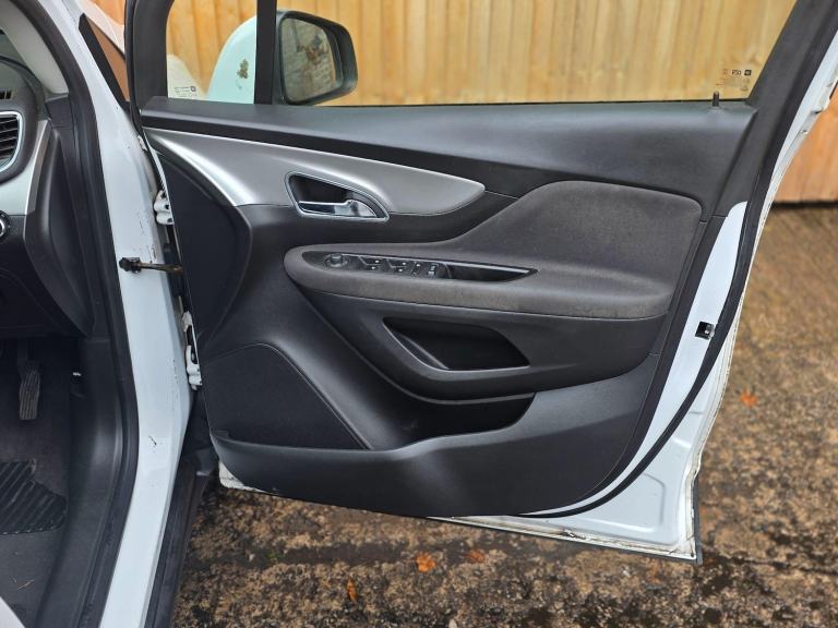 2015 Vauxhall Mokka 1.6 CDTi Tech Line 5dr HATCHBACK DIESEL Manual