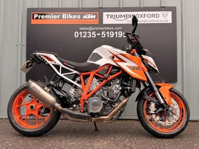 Stunning 2016/66 KTM 1290 Super Duke R Special Edition Motorcycle 