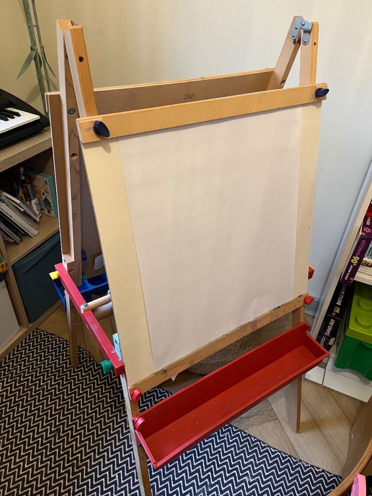 Melissa & Doug Easel for kids