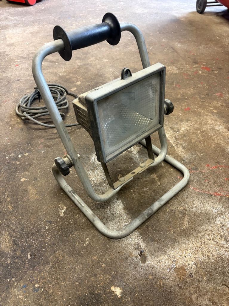 Halogen inspection lamp