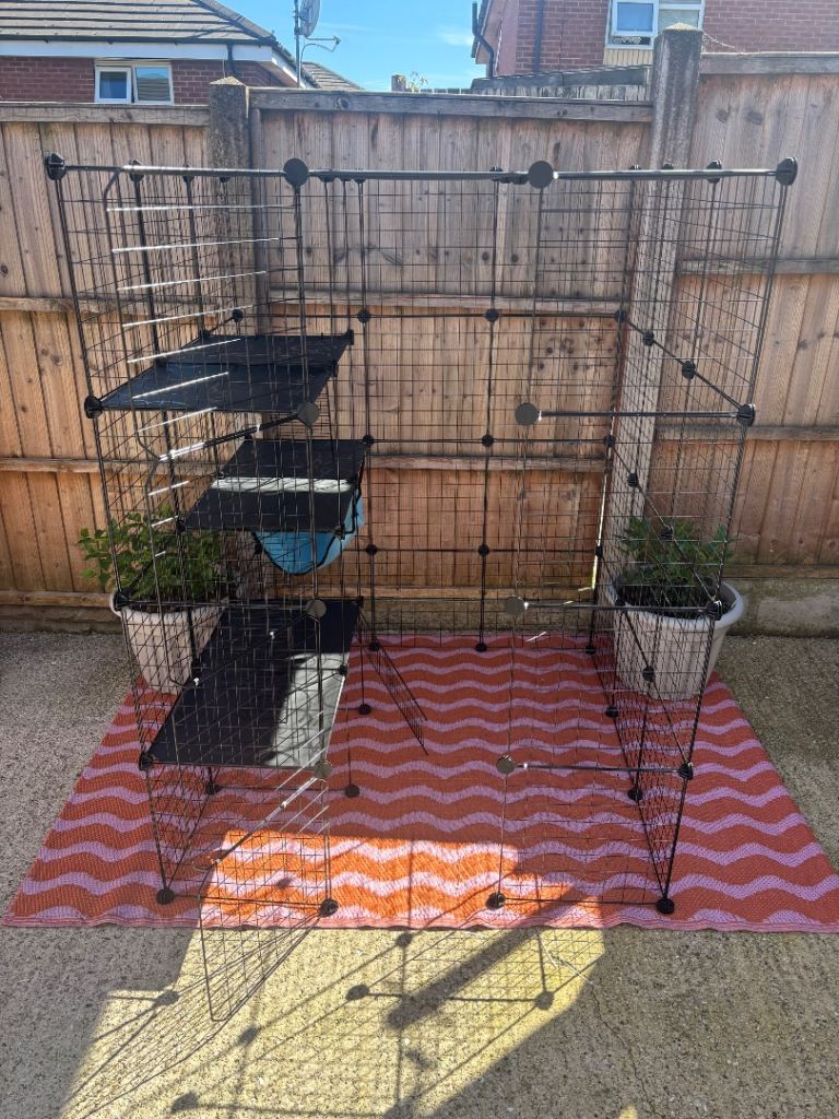 Cat cage outdoor/ indoor 