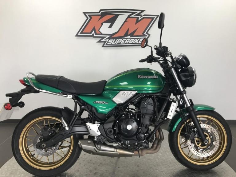 KAWASAKI Z650 RS, 2022/22, FINISHED IN GREEN WITH JUST 5,287 MILES COVERED