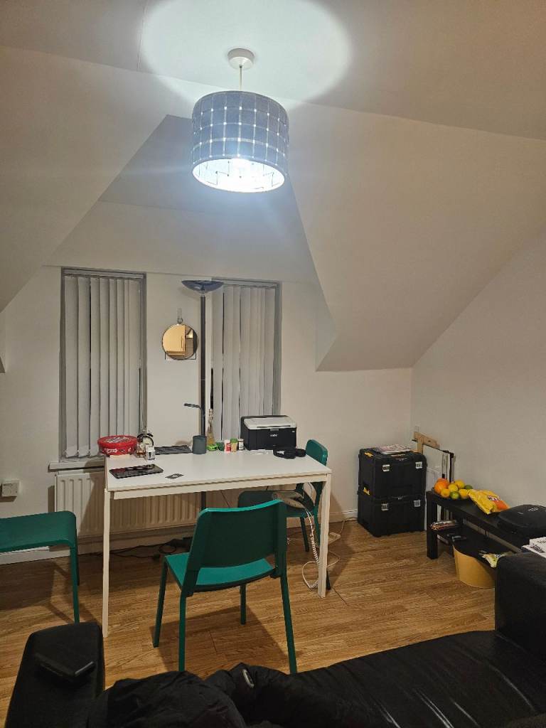 1 bed apartment  to rent for 3 months only. 