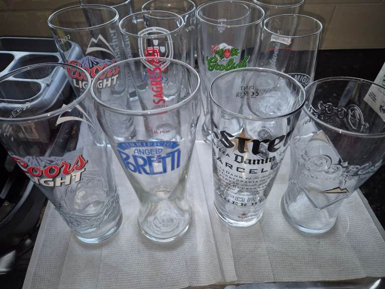12 pint glasses 