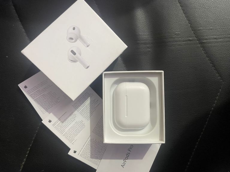 Apple AirPods Pro with Charging Case – Excellent Condition