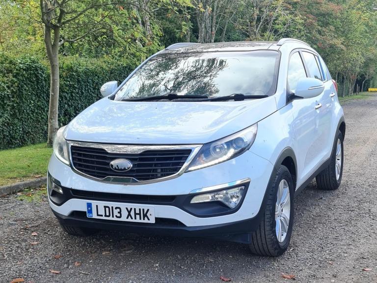 KIA SPORTAGE 1.7 CRDi ISG 2 5dr EcoDynamics Family SUV Station Wagon White S/H