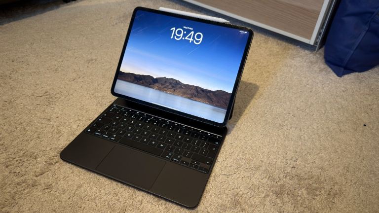 Apple iPad Pro M4 13” 256GB WiFi + Magic Keyboard + Apple Pencil Pro