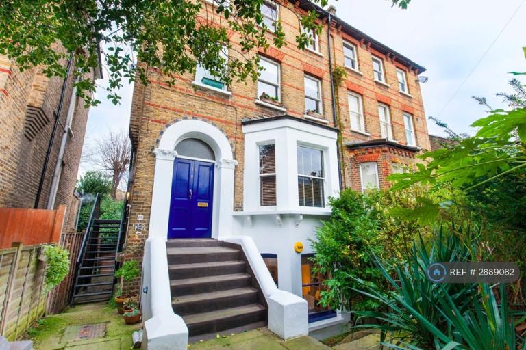 2 bedroom flat in Poet's Corner, London, SE24 (2 bed) (#2889082)