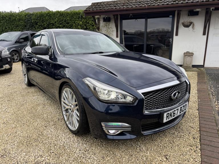 INFINITI Q70 2.2 d Premium Blue Auto Diesel 2017