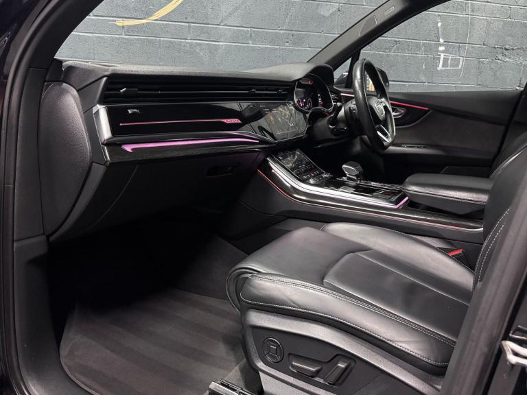 AUDI Q7 3.0 TFSI V6 55 Black Edition 2021