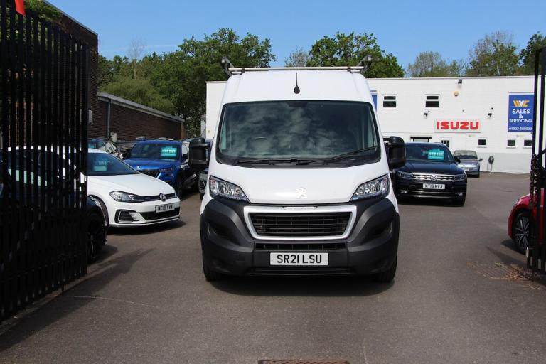 2021 Peugeot Boxer 2.2 BlueHDi 335 Professional Panel Van 5dr Diesel Manual L2 H2 Euro 6 (s/s) Pa...