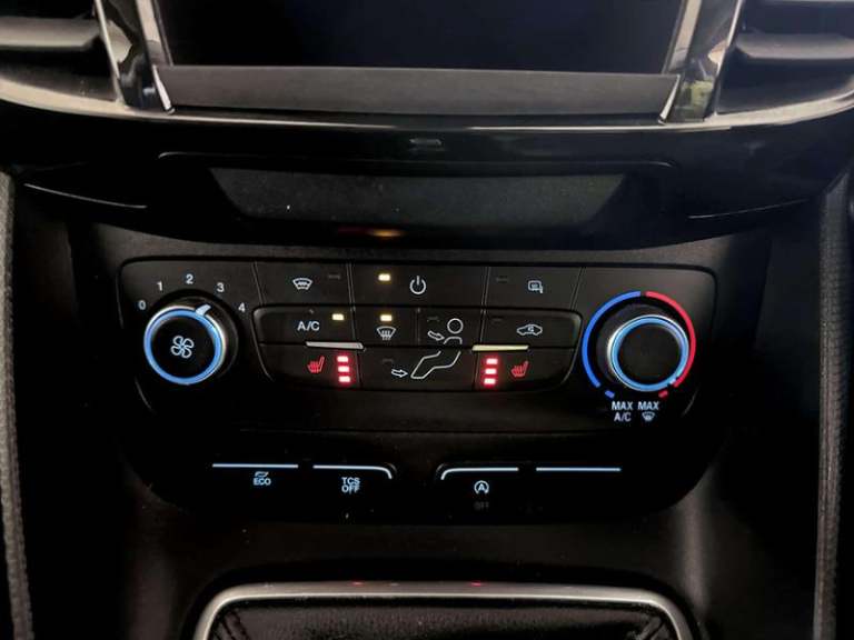 2022 Ford Transit Connect 1.5 240 EcoBlue Limited Panel Van 5dr Diesel Manual L1 Euro 6 (s/s) (12...