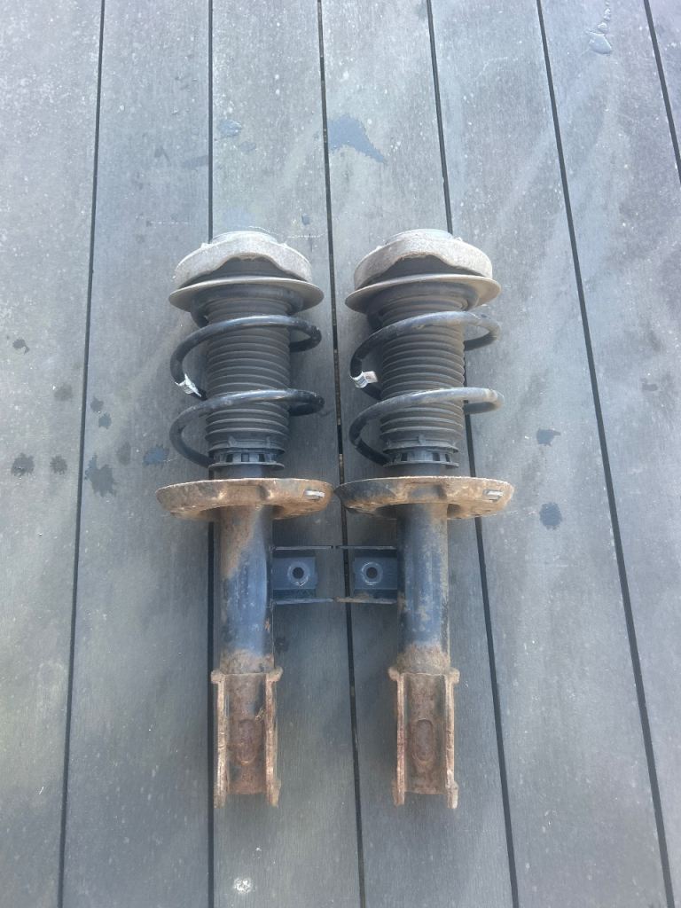 Mercedes Benz a180 shock absorbers