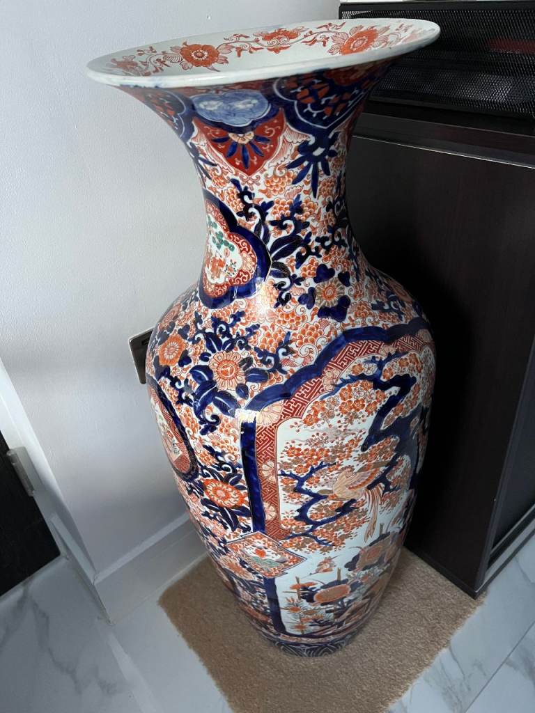 Oriental Vase. Japanese floor vase