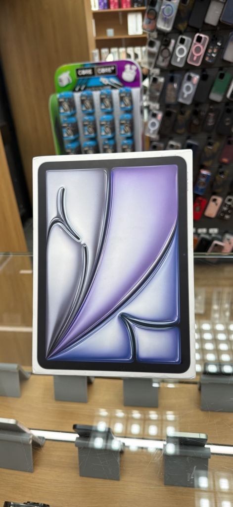 Hii Selling my brand new sealed Apple iPad Air (M3) 128GB. Factory sealed box, never opened 