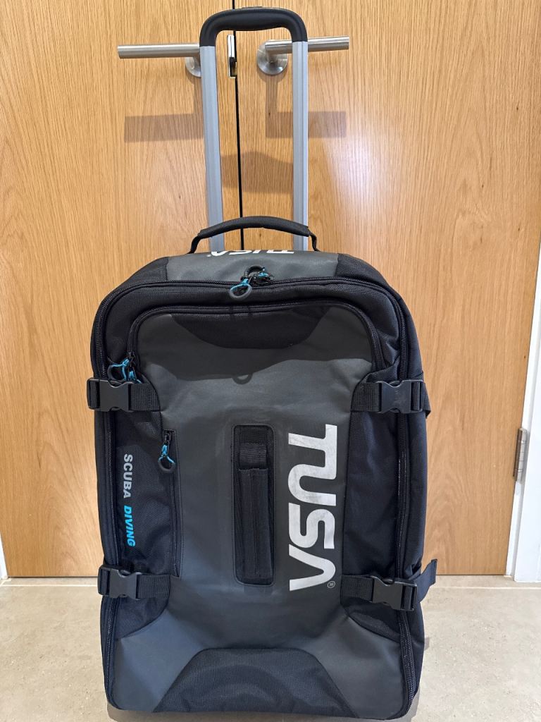 Tusa medium dive bag (81L)