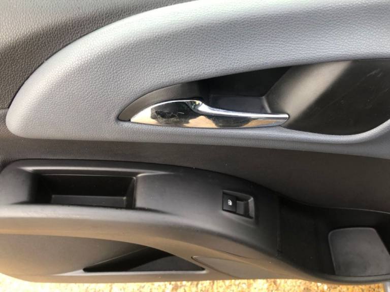 2011 Vauxhall Meriva 1.4i 16V SE 5dr MPV PETROL Manual