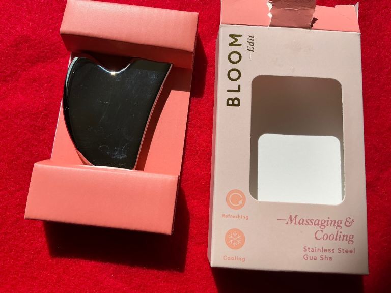 Bloom Stainless steel Massaging & Cooling Gua Sha 