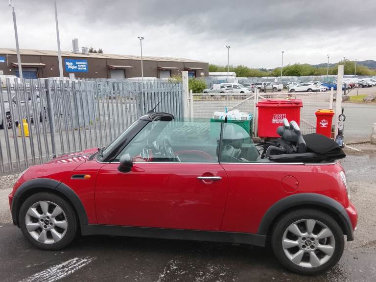 Mini, CONVERTIBLE, Convertible, 2004, Manual, 1598 (cc), 2 doors