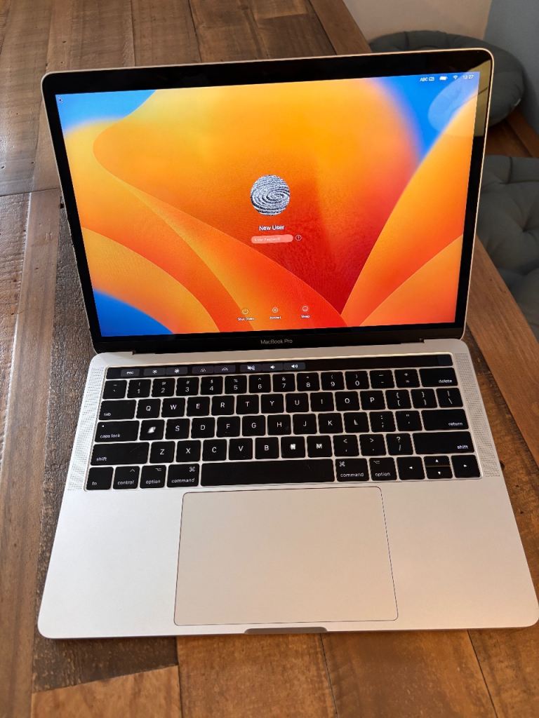 MacBook Pro 13 inch (2017)