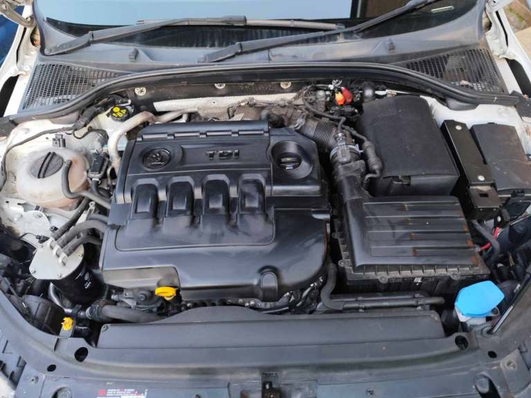 Skoda, OCTAVIA, Hatchback, 2015, Manual, 1598 (cc), 5 doors