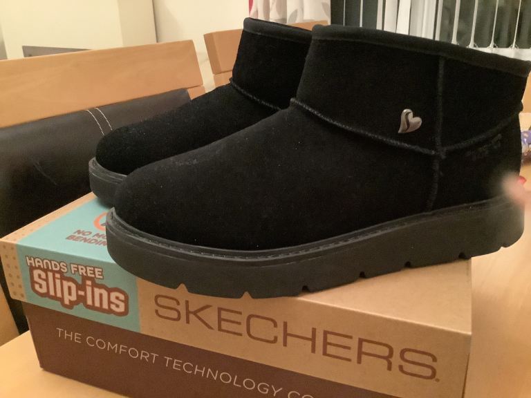 Sketchers Slip-Ins Women s Boots