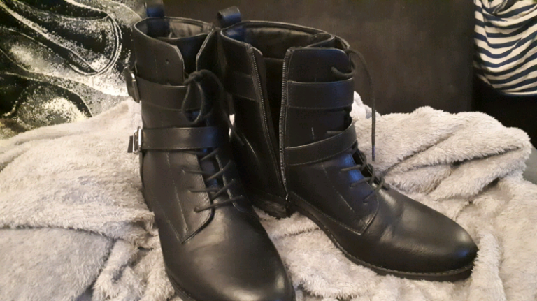 Women's boots