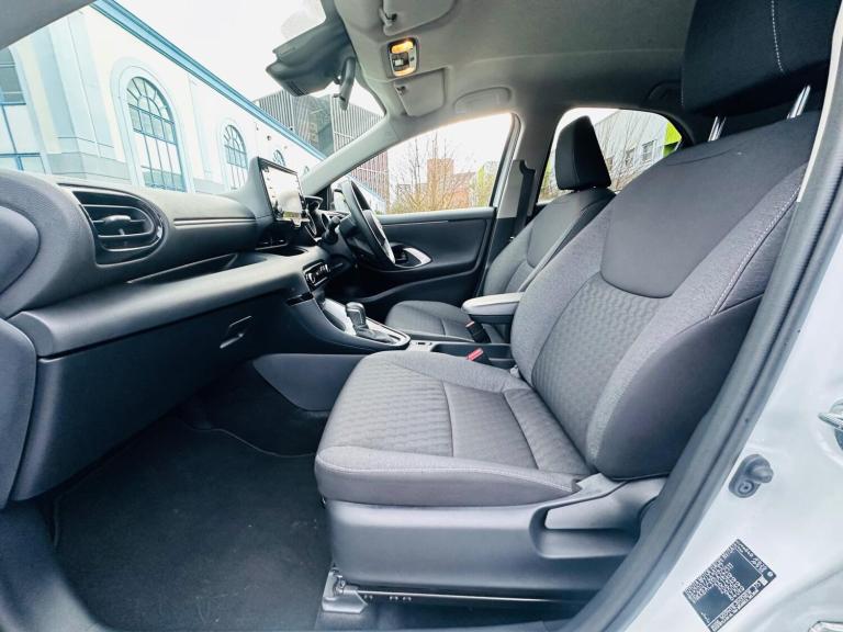 2022 Toyota Yaris 1.5 Hybrid Design 5dr CVT HATCHBACK PETROL/ELECTRIC Automatic