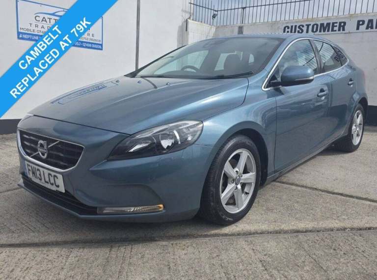 2013 13 VOLVO V40 1.6 D2 SE HATCHBACK 5DR DIESEL MANUAL EURO 5 (S/S) (115 PS) DI