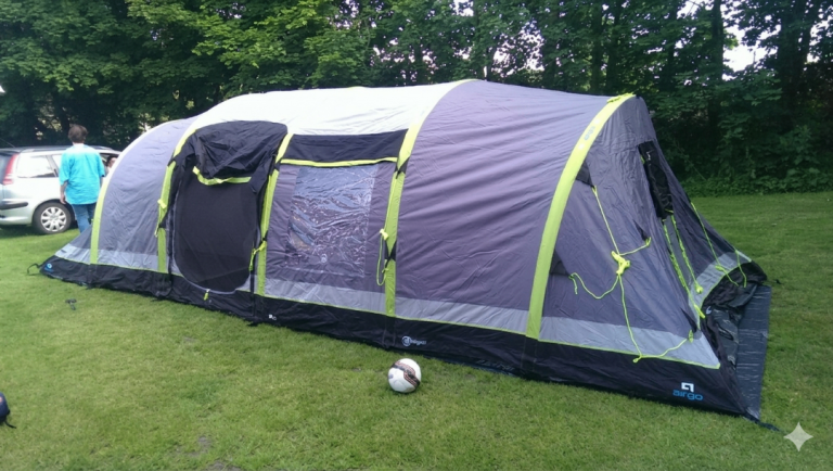 HiGear Airgo Nimbus 8 inflatable tent - 8 person barely used