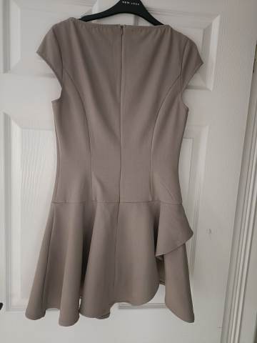 club bodycon dress Linden | Burgundy Cape-Sleeve Midi Color:Grey Silver looks Everyone's latest obsession: the to piece for a