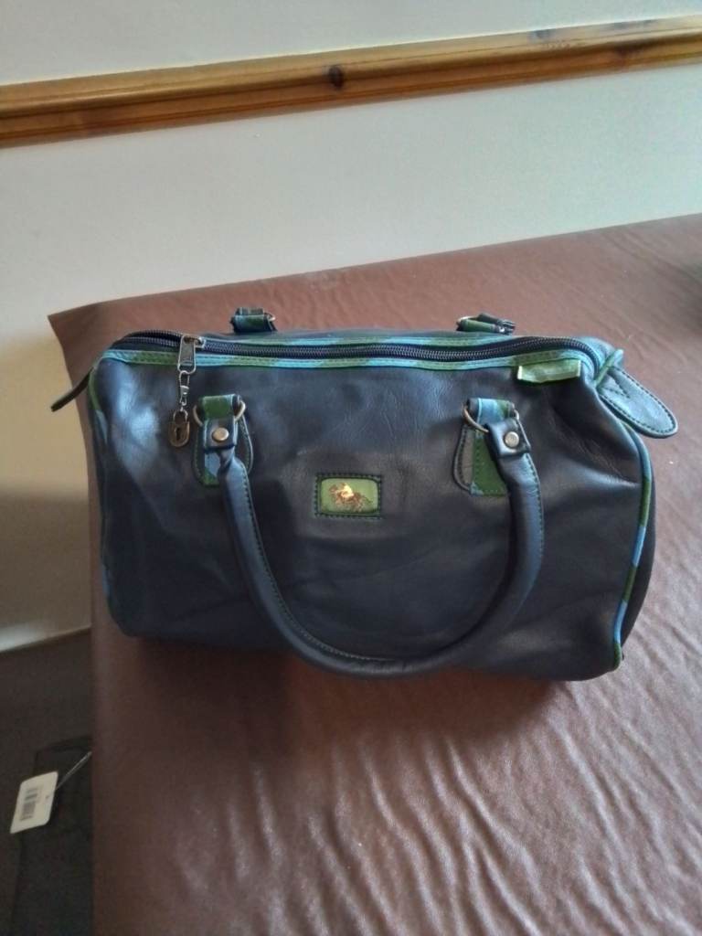 Giovanni Barrel Hand Bag