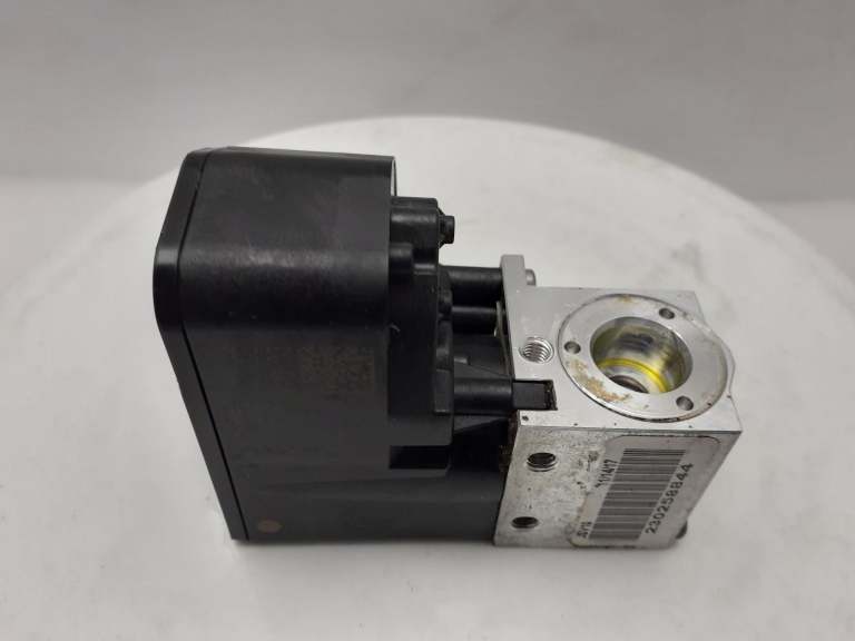 Jaguar I-Pace Air Conditioning Expansion Valve 2017-2023 J9d36c582ca