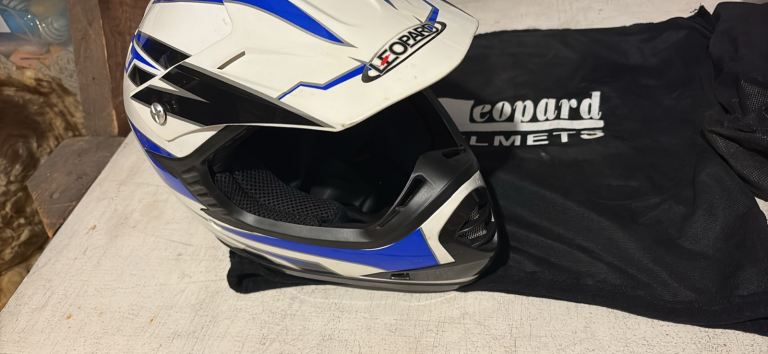 Leopard kids moto helmet youth medium