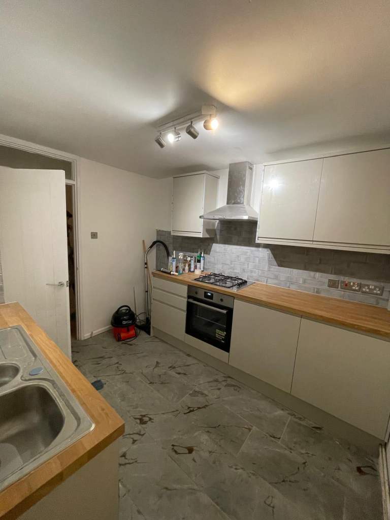 2 double bedroom flat to rent in Isleworth