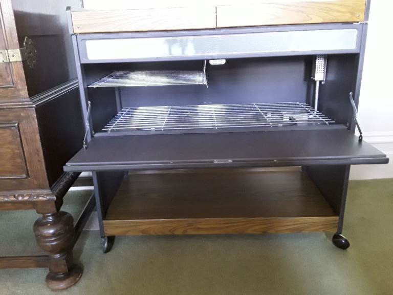 Hostess meal server Royal     £20.00