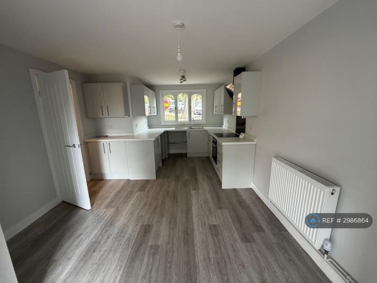 3 bedroom house in Pikemead Court, Northampton, NN3 (3 bed) (#2986864)