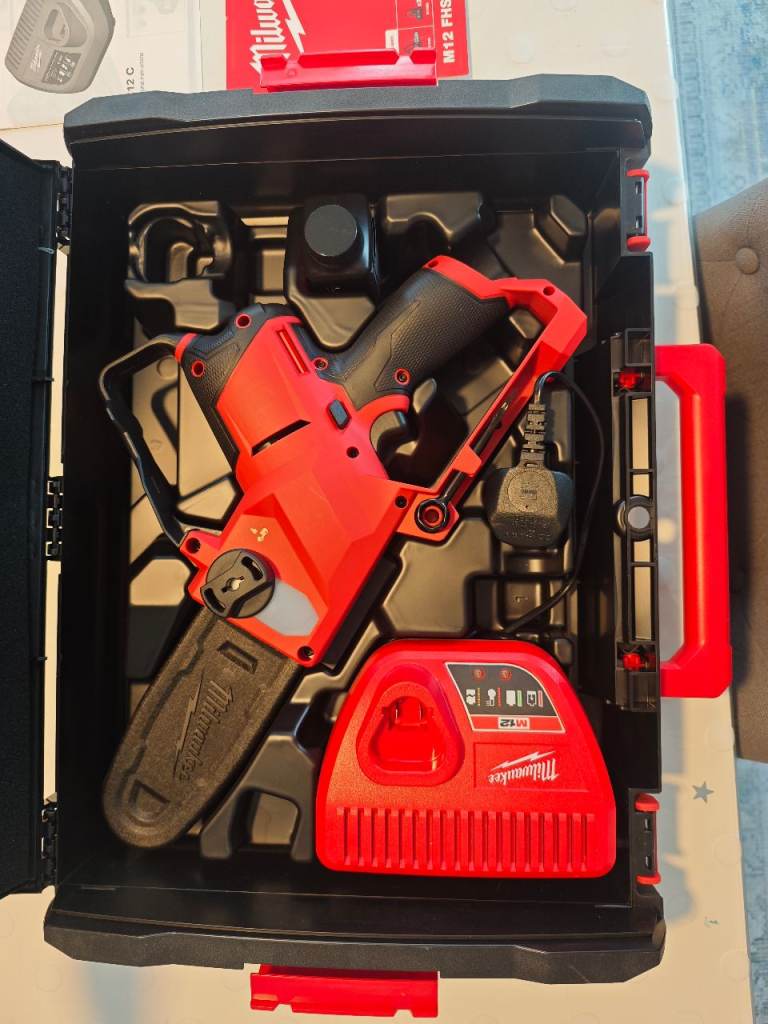 Milwaukee M12 FHS mini chainsaw. Brand new.