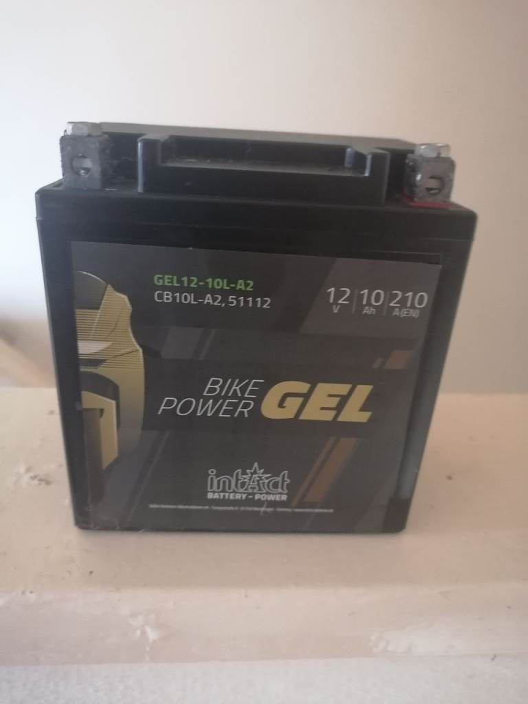 Motorcycle gel battery
