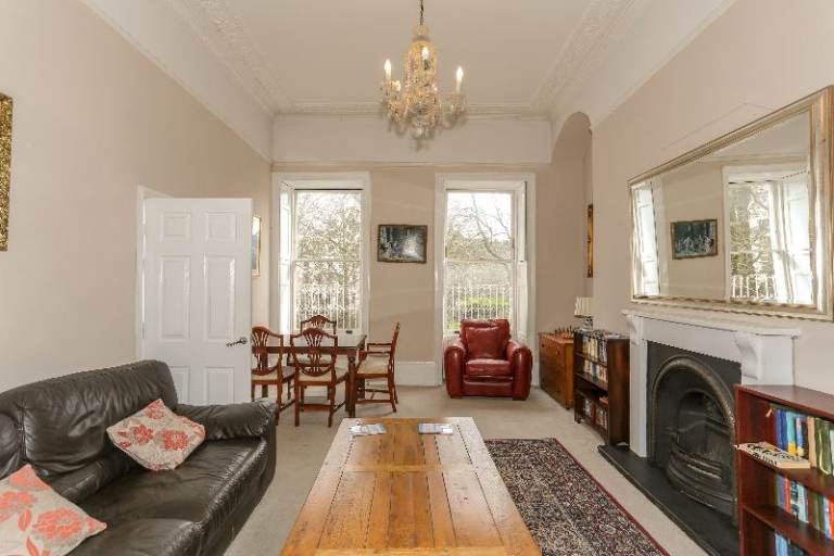 Two Double Bedroom 1st Floor Flat, Bath City Centre (Furnished), in Green Park 