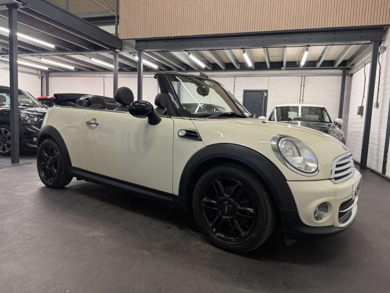 2014 MINI Convertible 1.6 Cooper 2dr CONVERTIBLE PETROL Manual