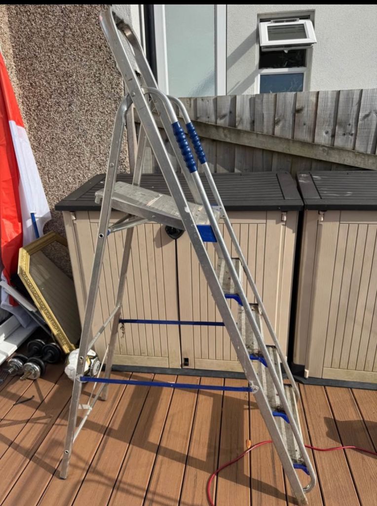 Abru Blue Seal 5-Tread Professional Aluminium Step Ladder.