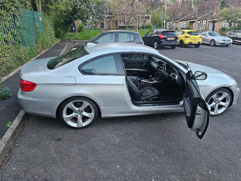 BMW, 3 SERIES, Coupe, 2011, Manual, 1995 (cc), 2 doors